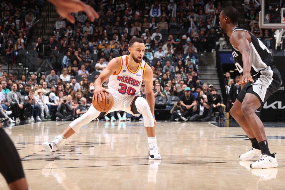 期间球队由 期间球队由