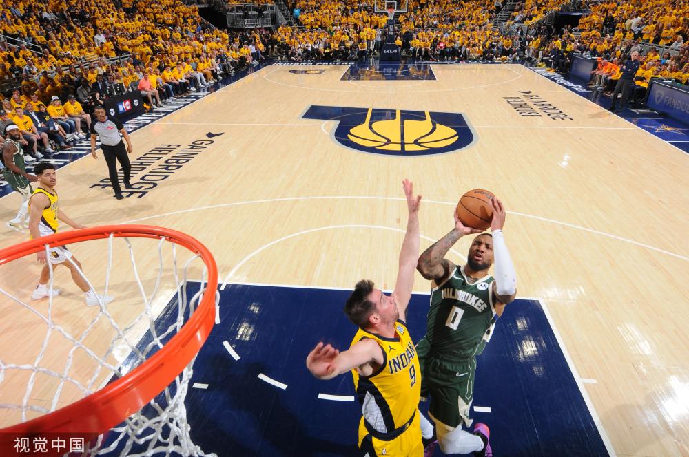 目光瞄准了 目光瞄准了